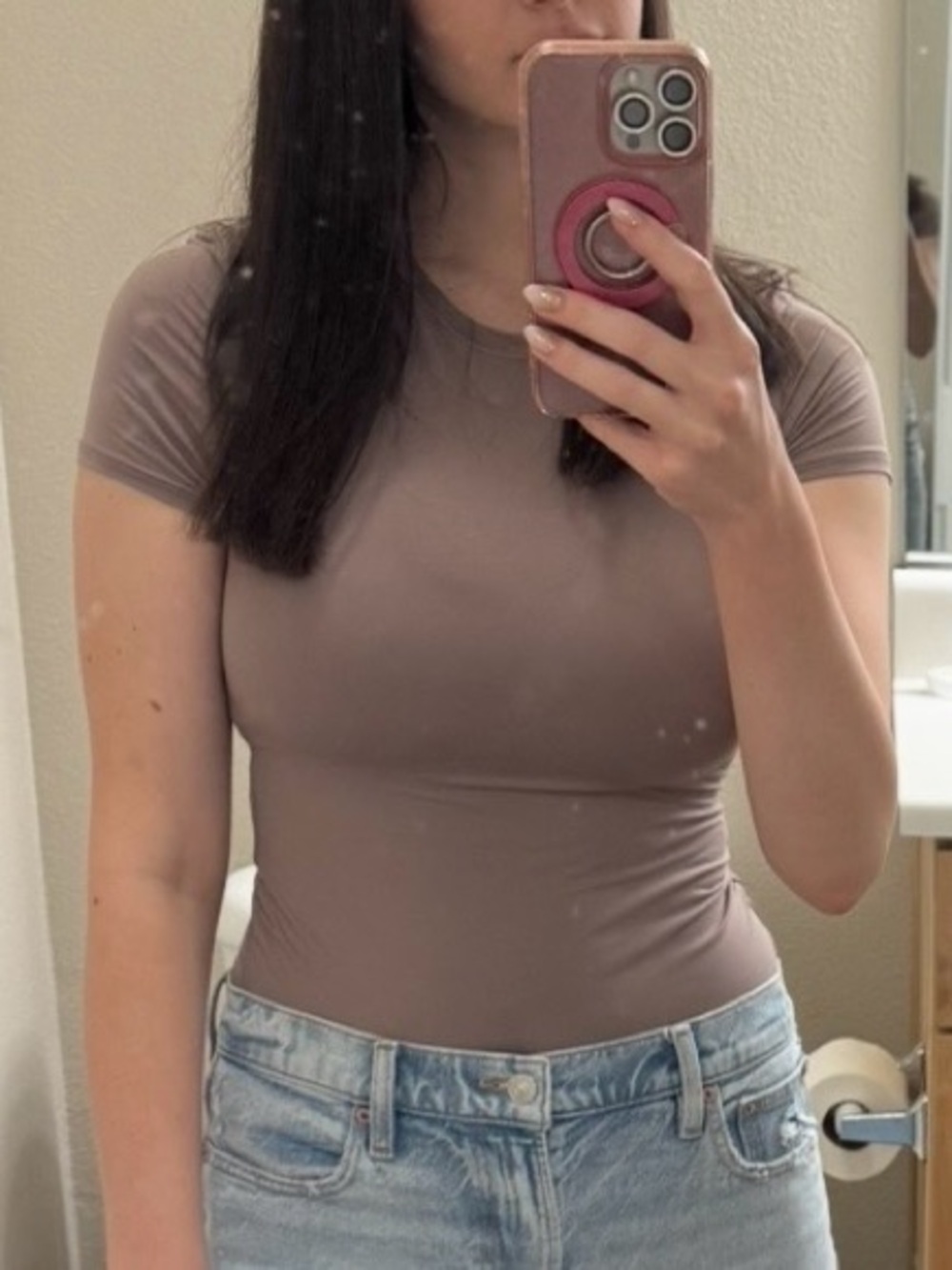 Short-Sleeve Scoop Neck Top in Taupe